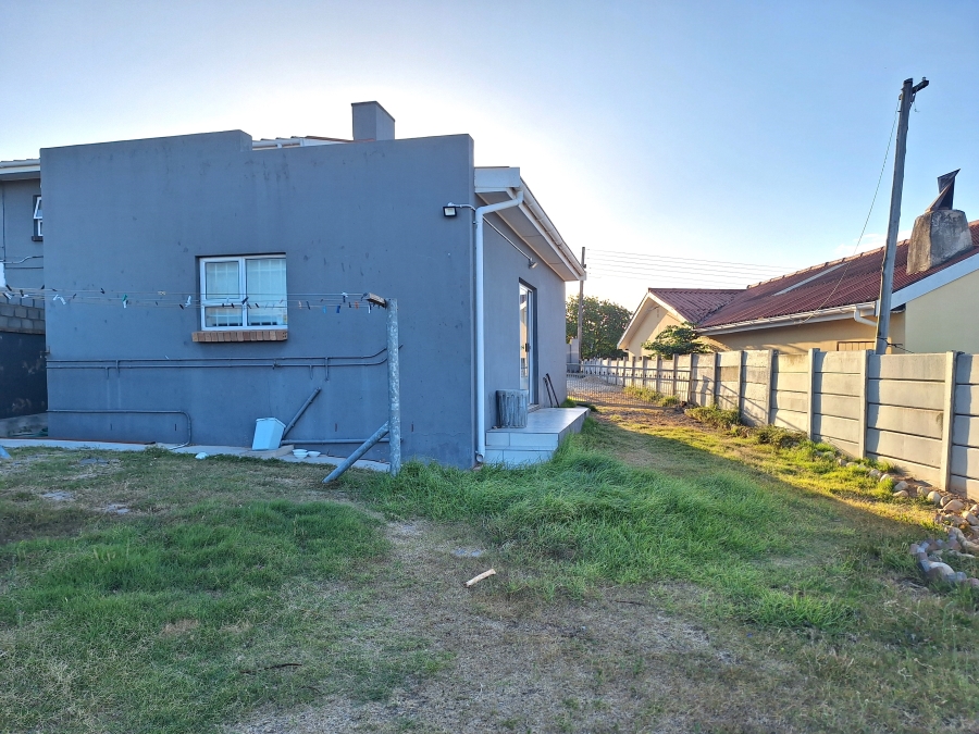 To Let 2 Bedroom Property for Rent in Bothasrus Eastern Cape